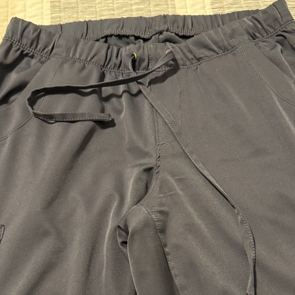 HH Works gray s scrub pant. Medium petite